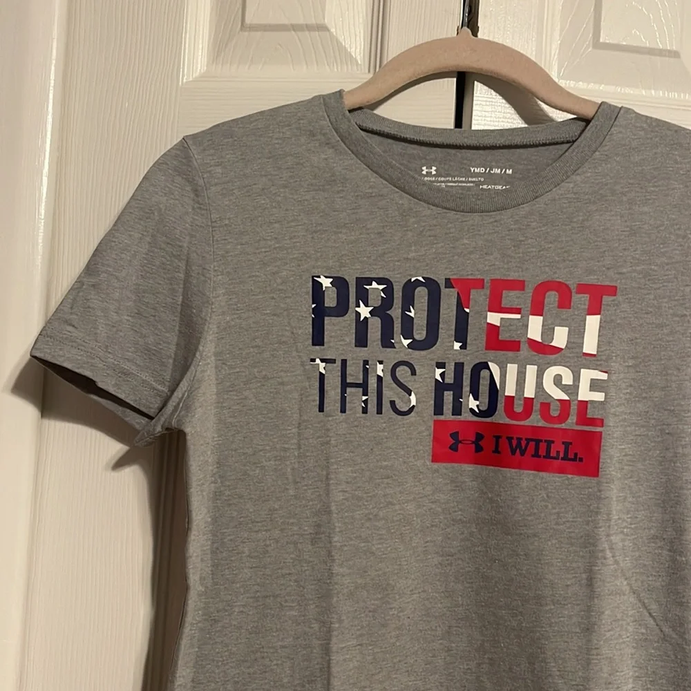 Under Armour protect this house short sleeve shirt in size youth medium NWOT